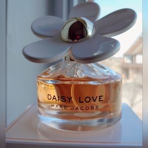Marc Jacobs Daisy Love